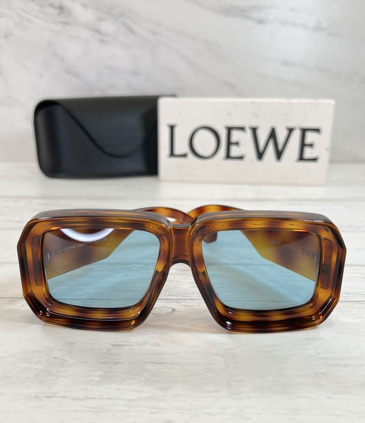 【送料&関税込】Loewe Signature Lw40064u - Havana Sunglasses Loewe Signature LW40064U Cat Eye Sunglasses | Fashion Eyewear US